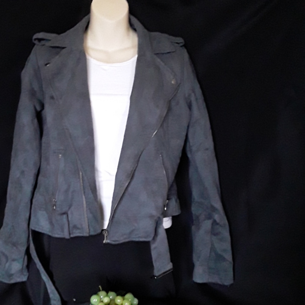 I am selling faux suede polyester jacket.